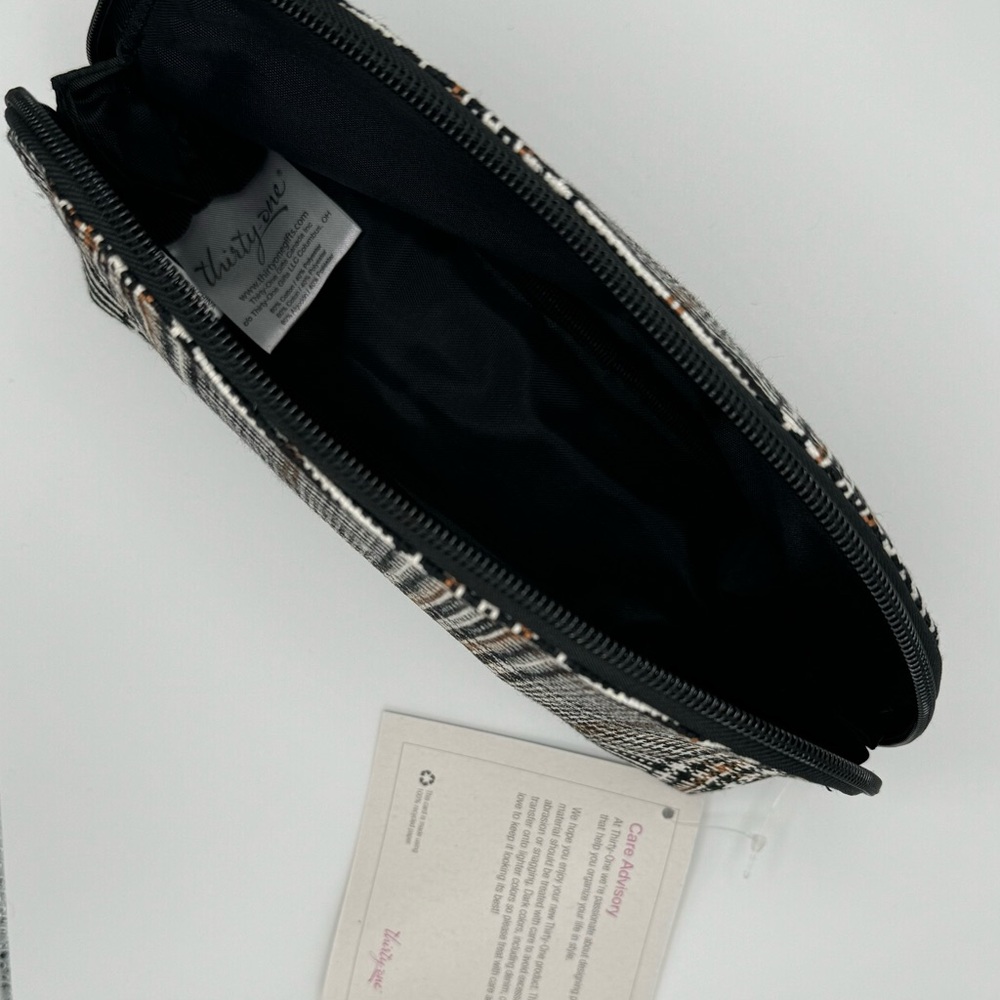 NWT Thirty-One Half Moon Pouch Plaid About You Weave - Picture 2 of 3